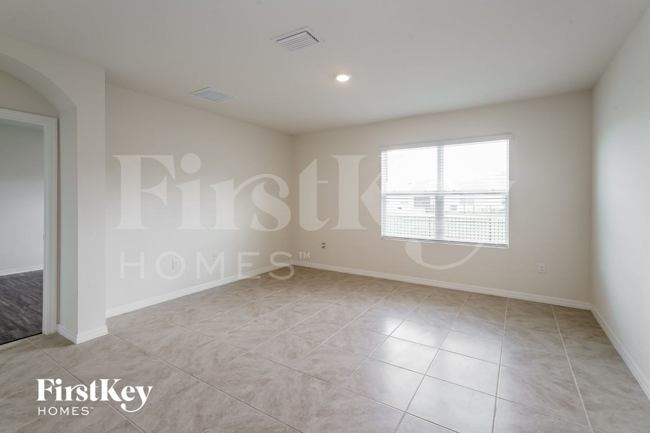 3008 Blakert Ct - Photo 2 of 16