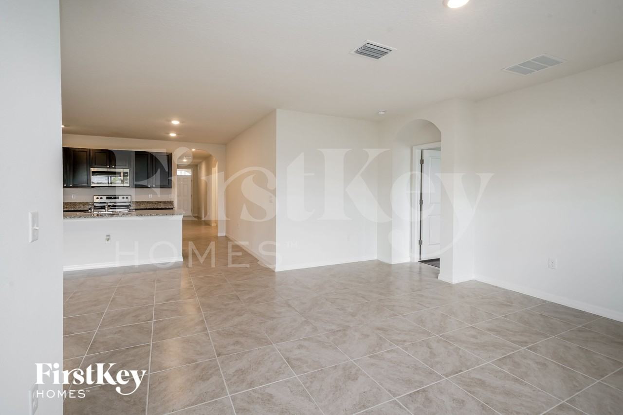 3008 Blakert Ct - Photo 3 of 16