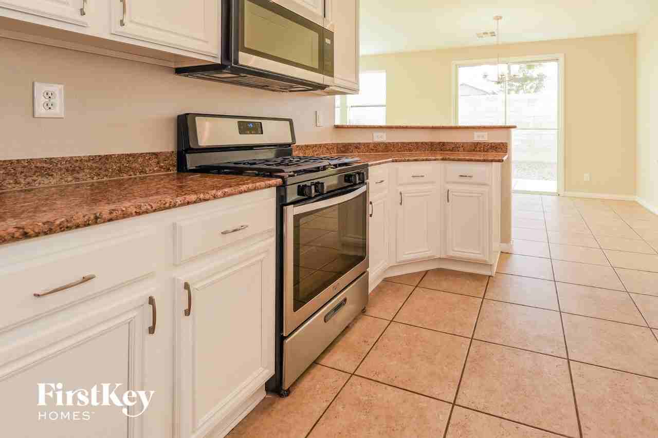 215 Del Cira Ave - Photo 5 of 15