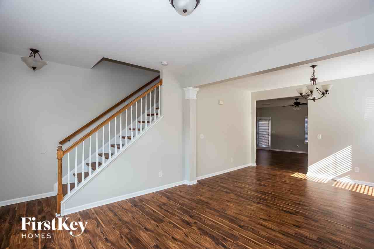15221 Chowning Tavern Ln - Photo 5 of 15