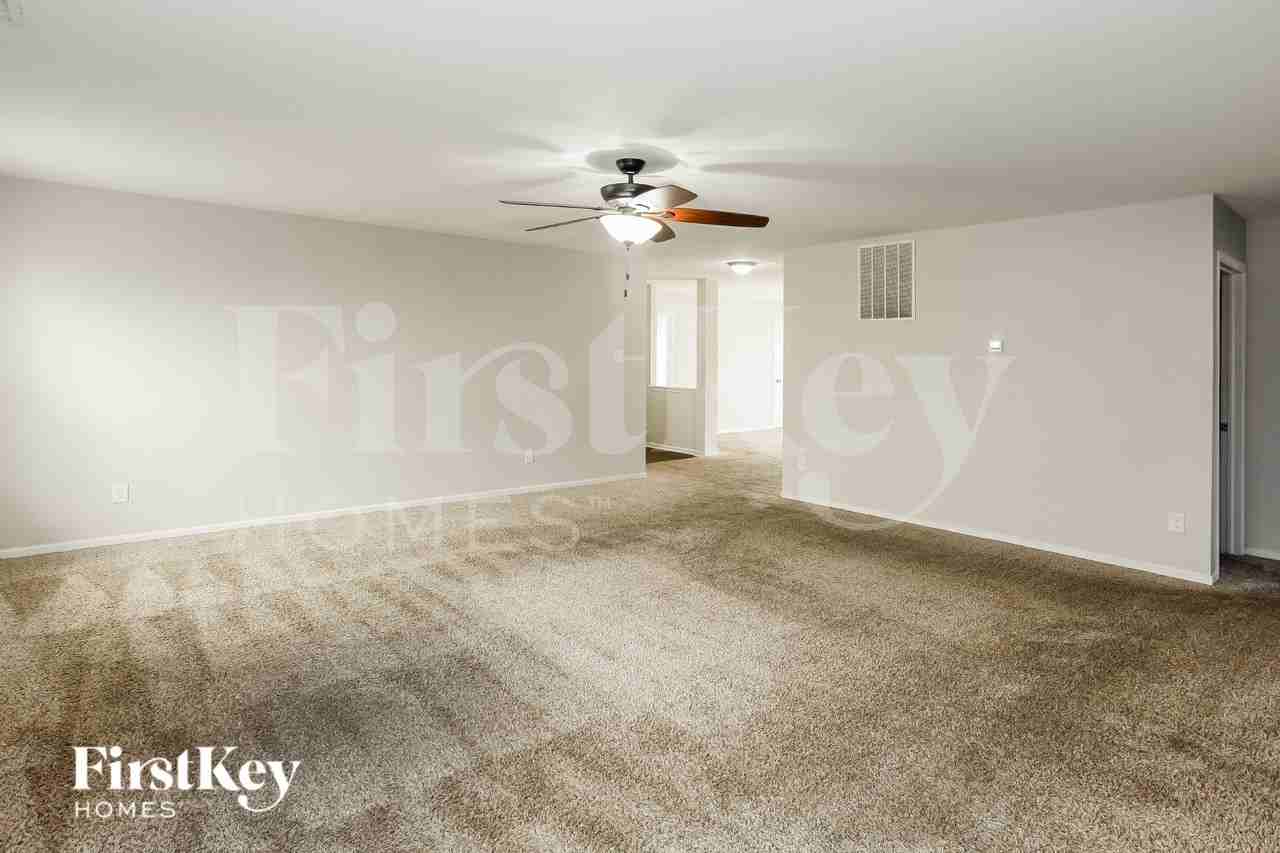 657 Bright Orchid Ave - Photo 3 of 19