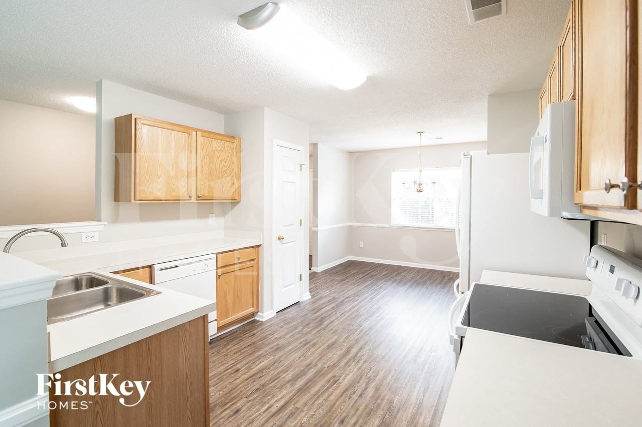 7923 Long Shadow Ln - Photo 5 of 15