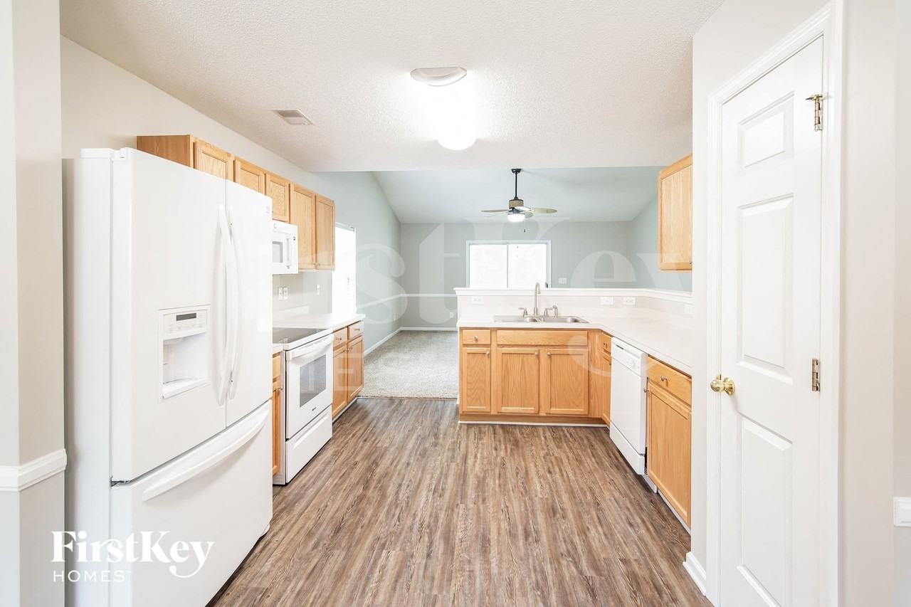 7923 Long Shadow Ln - Photo 6 of 15