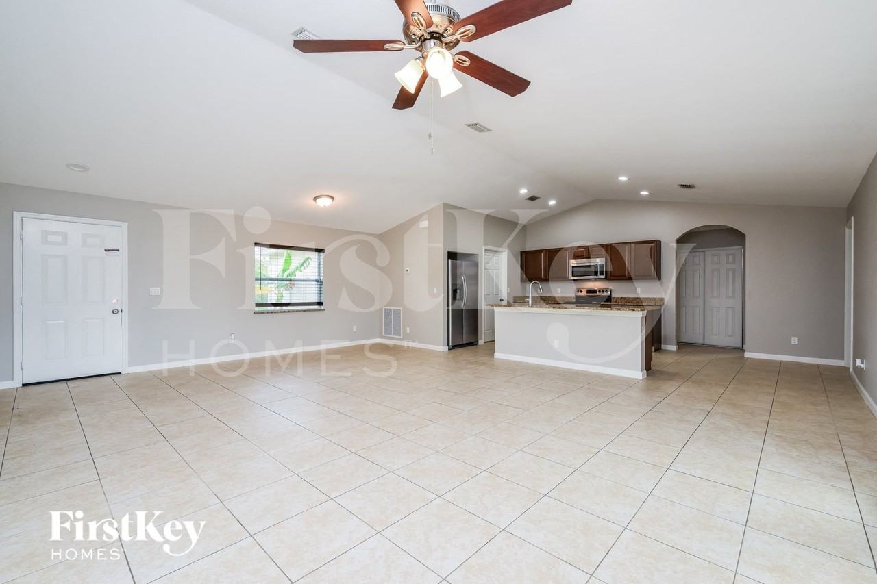 5123 White Ave - Photo 5 of 15