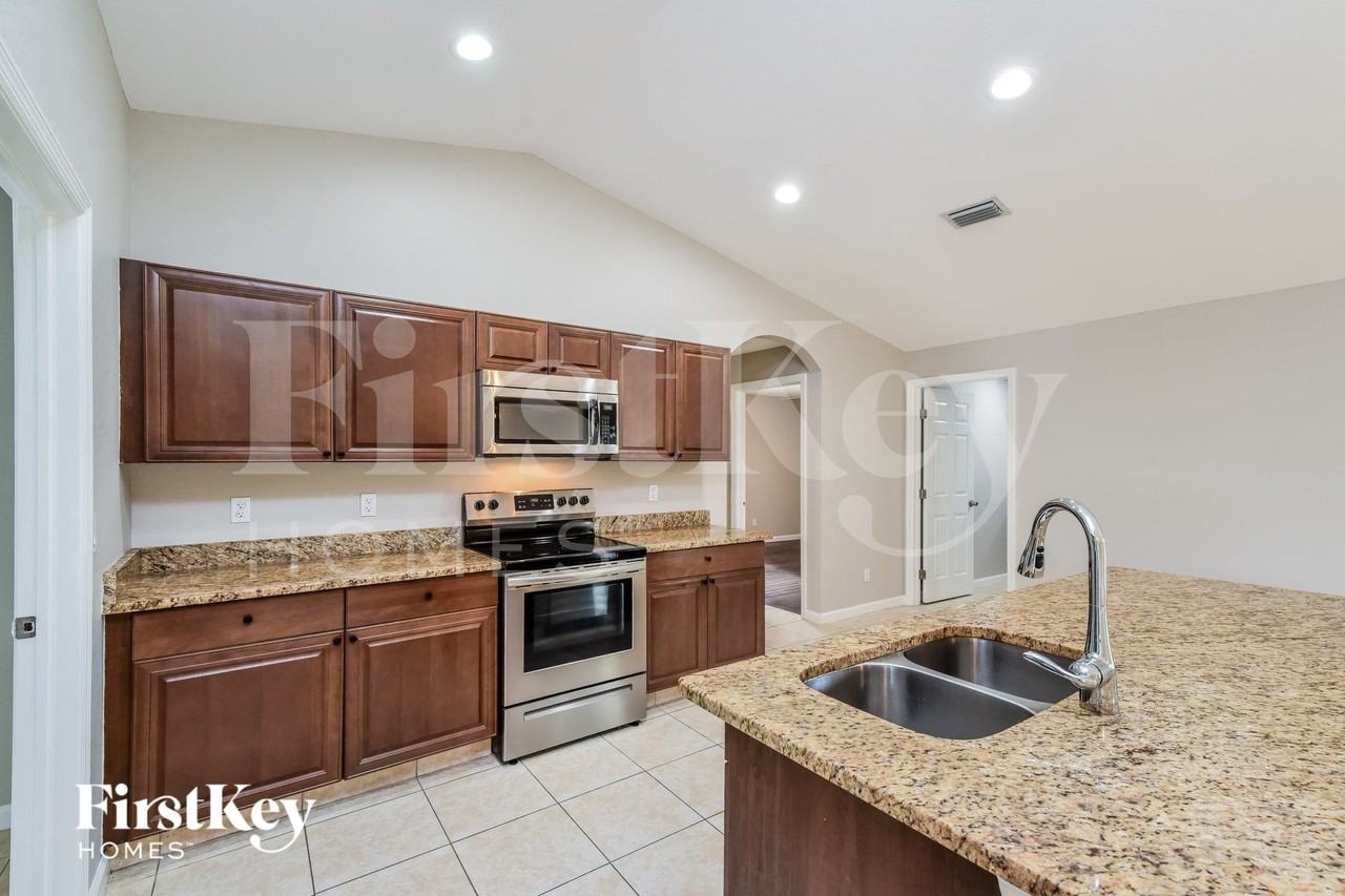 5123 White Ave - Photo 6 of 15