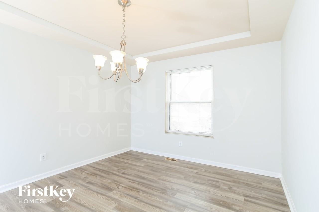 3359 Woodside Dr - Photo 5 of 15