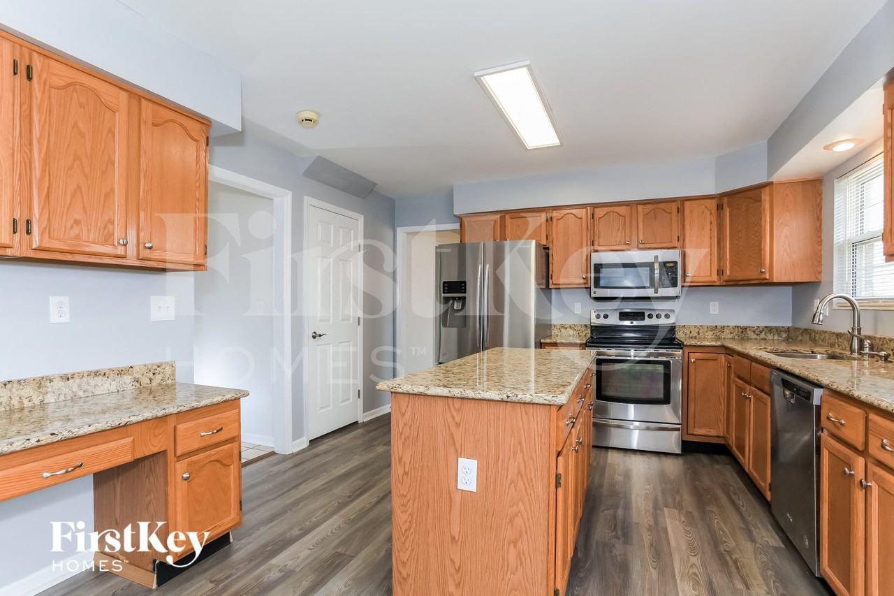 3359 Woodside Dr - Photo 7 of 15