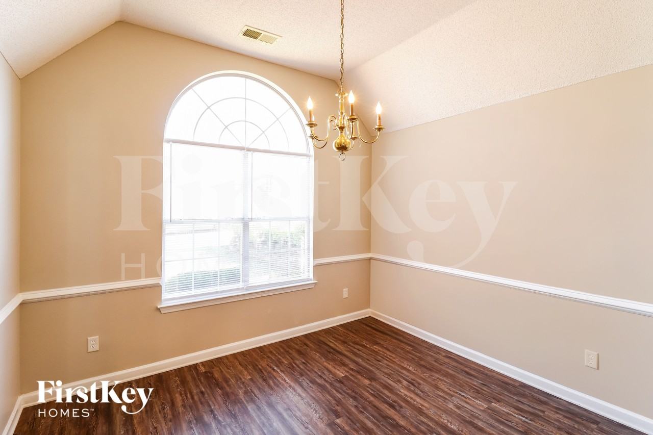1523 Beringer Dr - Photo 6 of 16