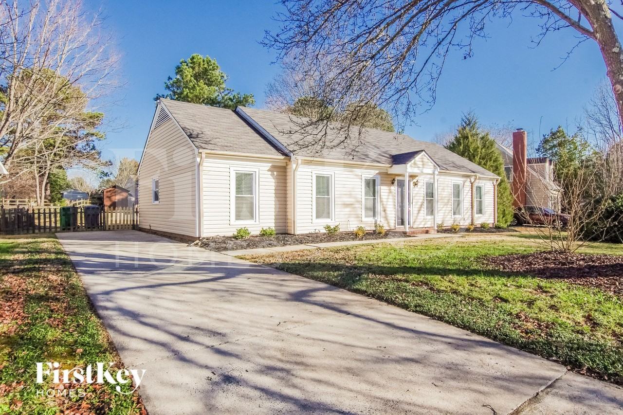 11701 Charnwood Ct - Photo 2 of 15