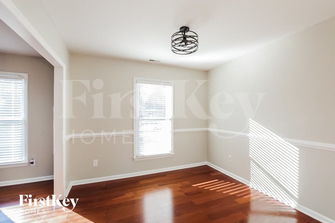 11701 Charnwood Ct - Photo 5 of 15