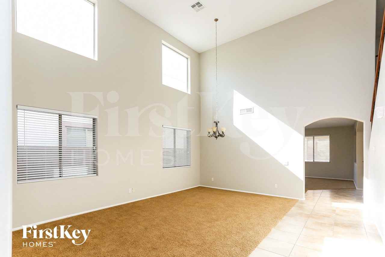 16110 W Miami St - Photo 2 of 15