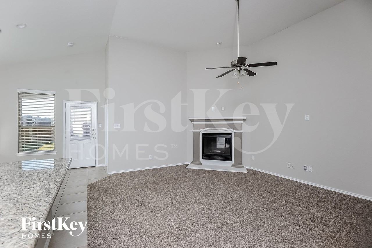 11501 Dorado Vista Trl - Photo 3 of 14