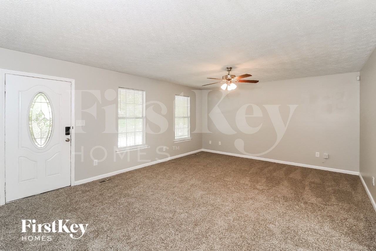 95 Glenwood Ct - Photo 4 of 16