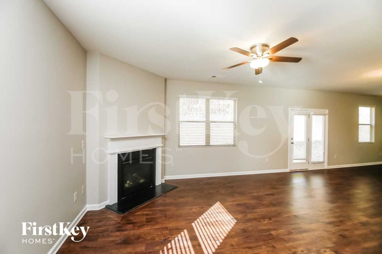 90 Westin Way - Photo 2 of 15