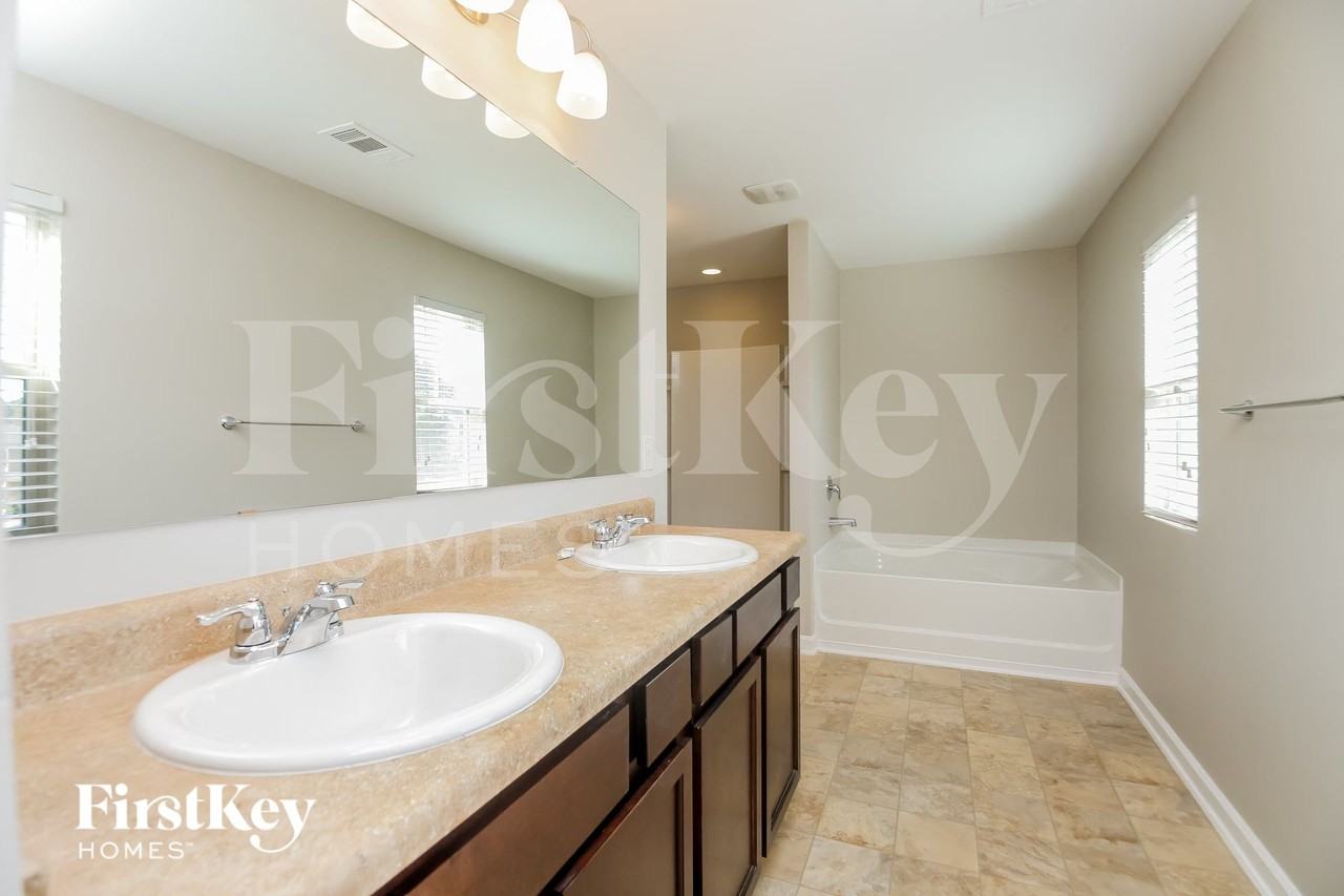 90 Westin Way - Photo 6 of 15