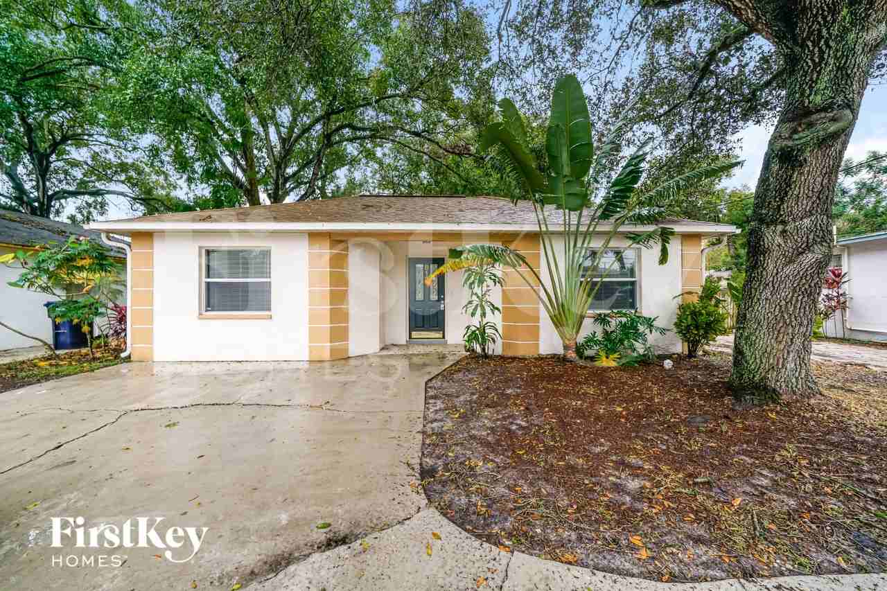 812 W Sligh Ave