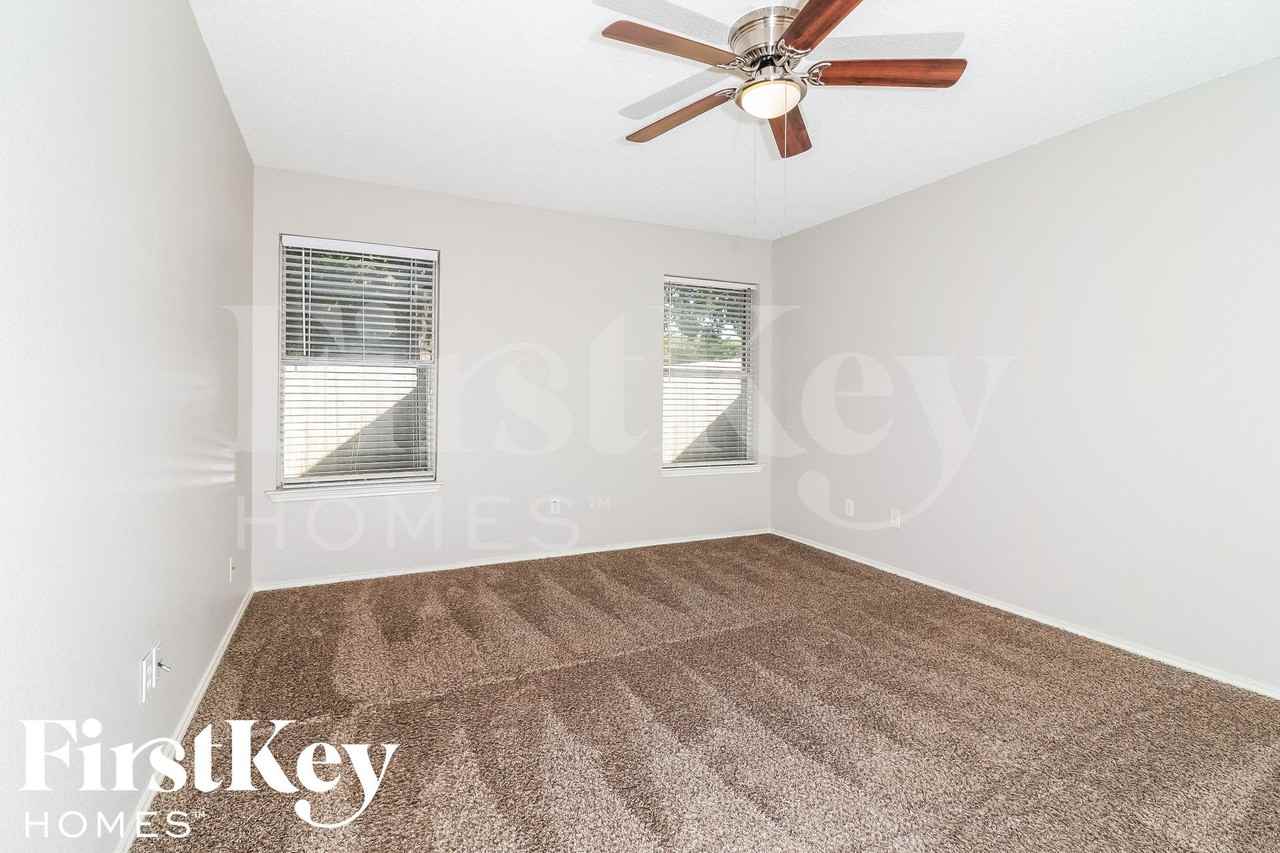7956 Clear Brook Cir - Photo 7 of 14