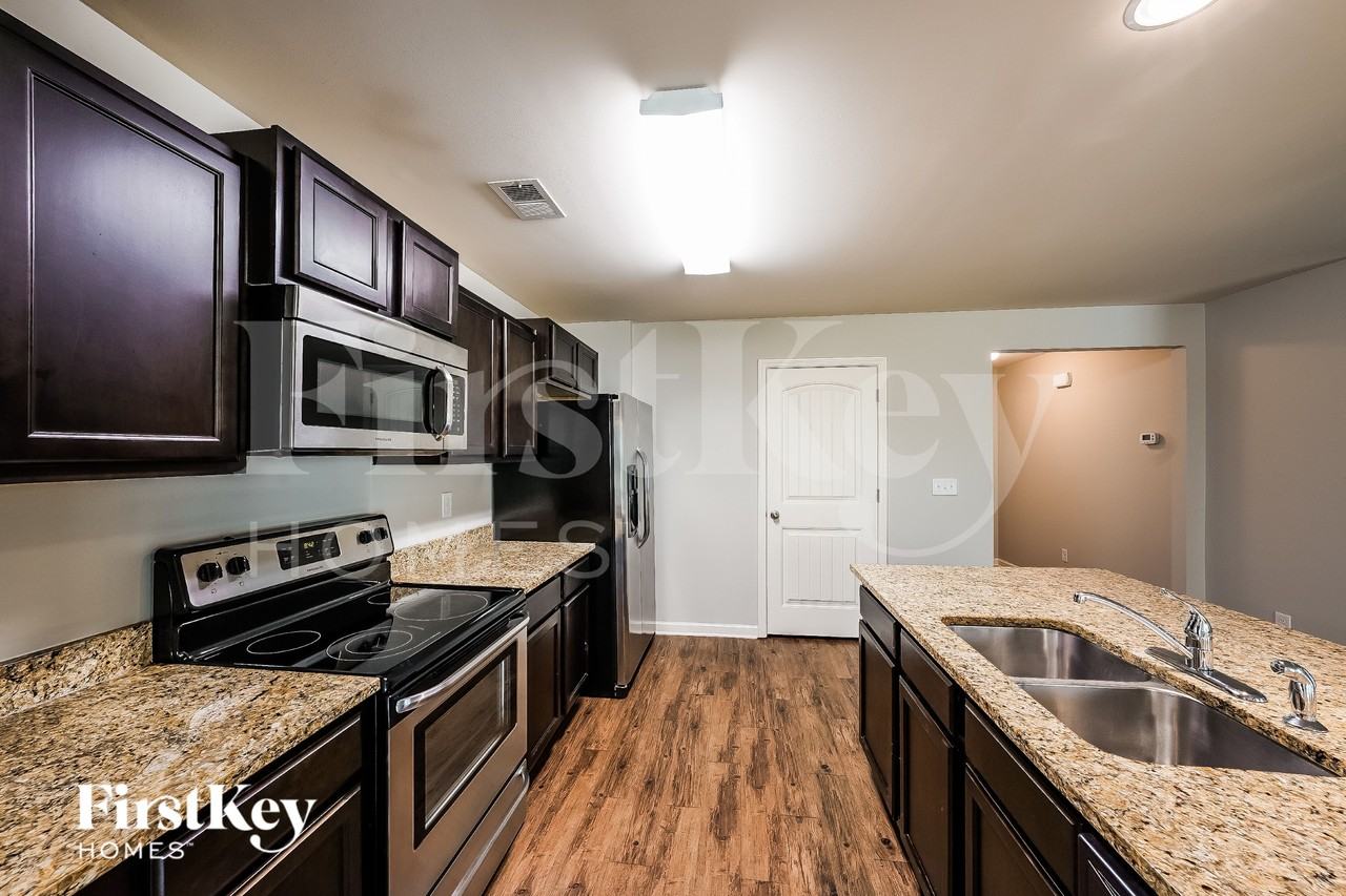4683 Deer Foot Path - Photo 4 of 15
