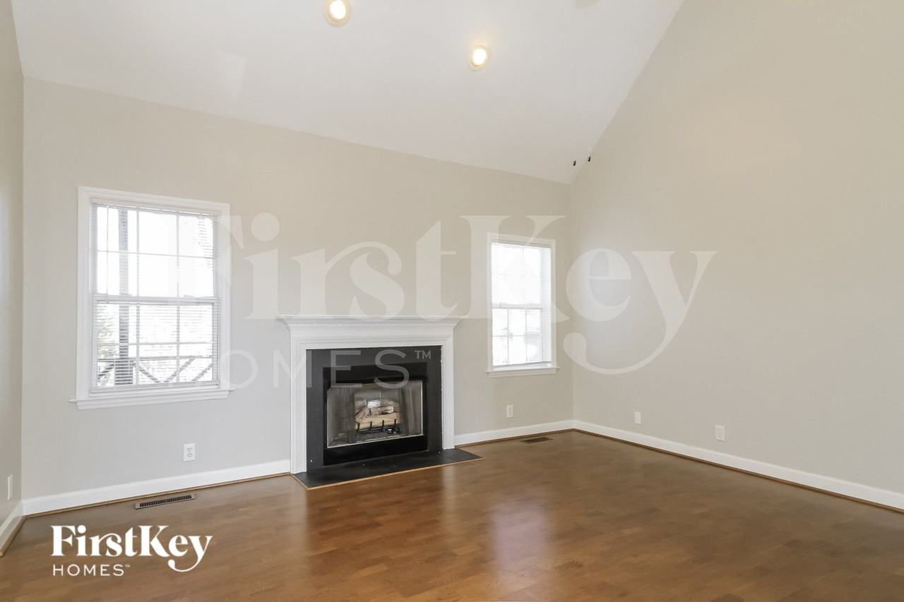 4585 Peter Pfaff Dr - Photo 4 of 15