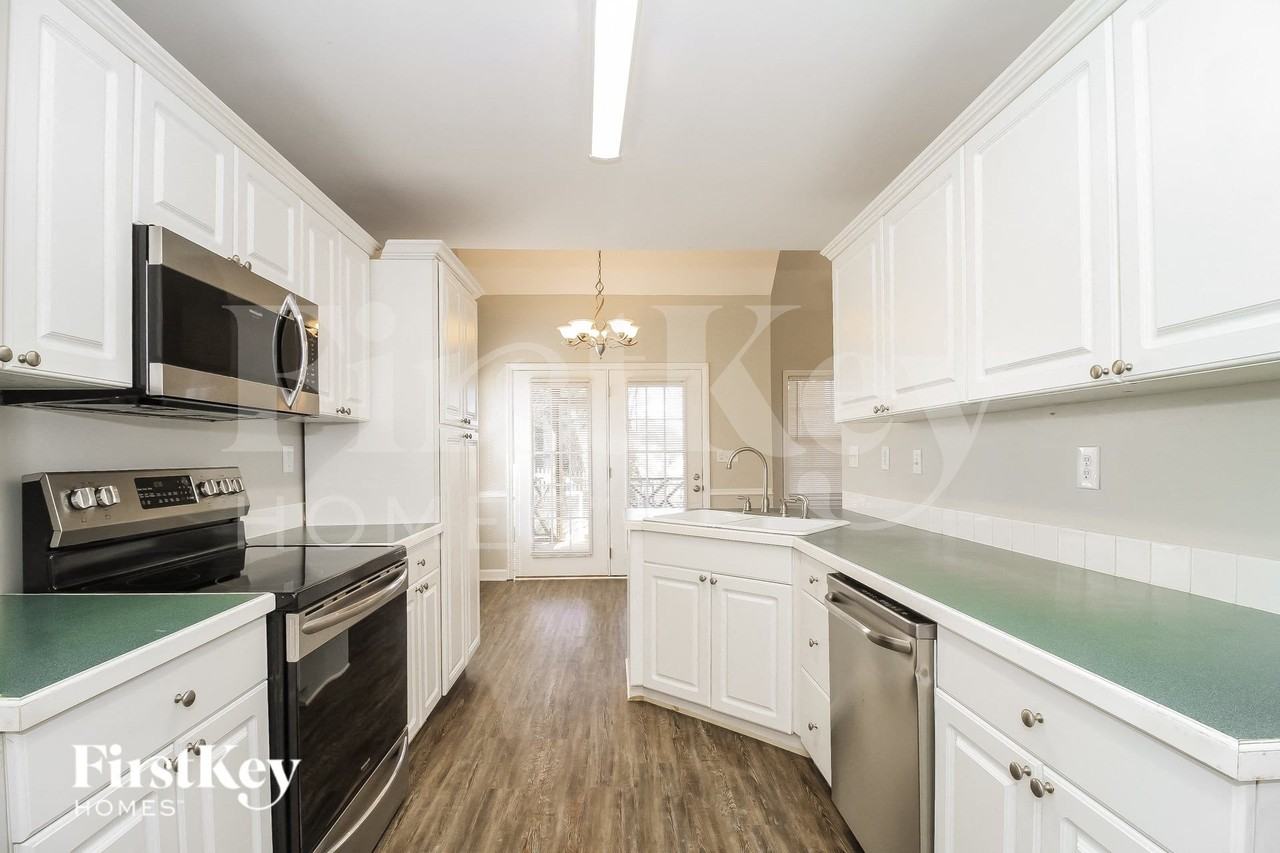 4585 Peter Pfaff Dr - Photo 5 of 15