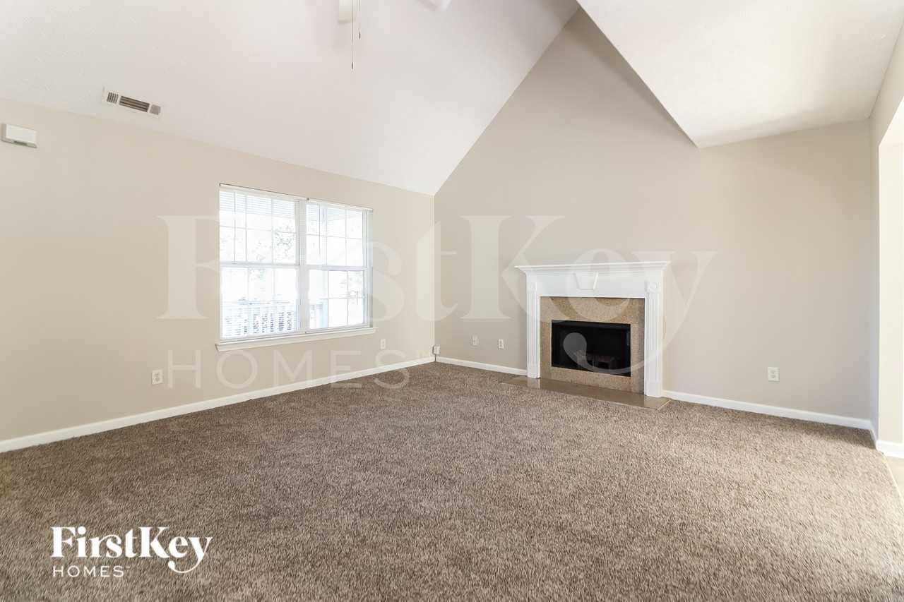 4513 Waterman Dr - Photo 4 of 16