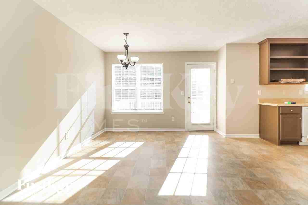 4513 Waterman Dr - Photo 5 of 16