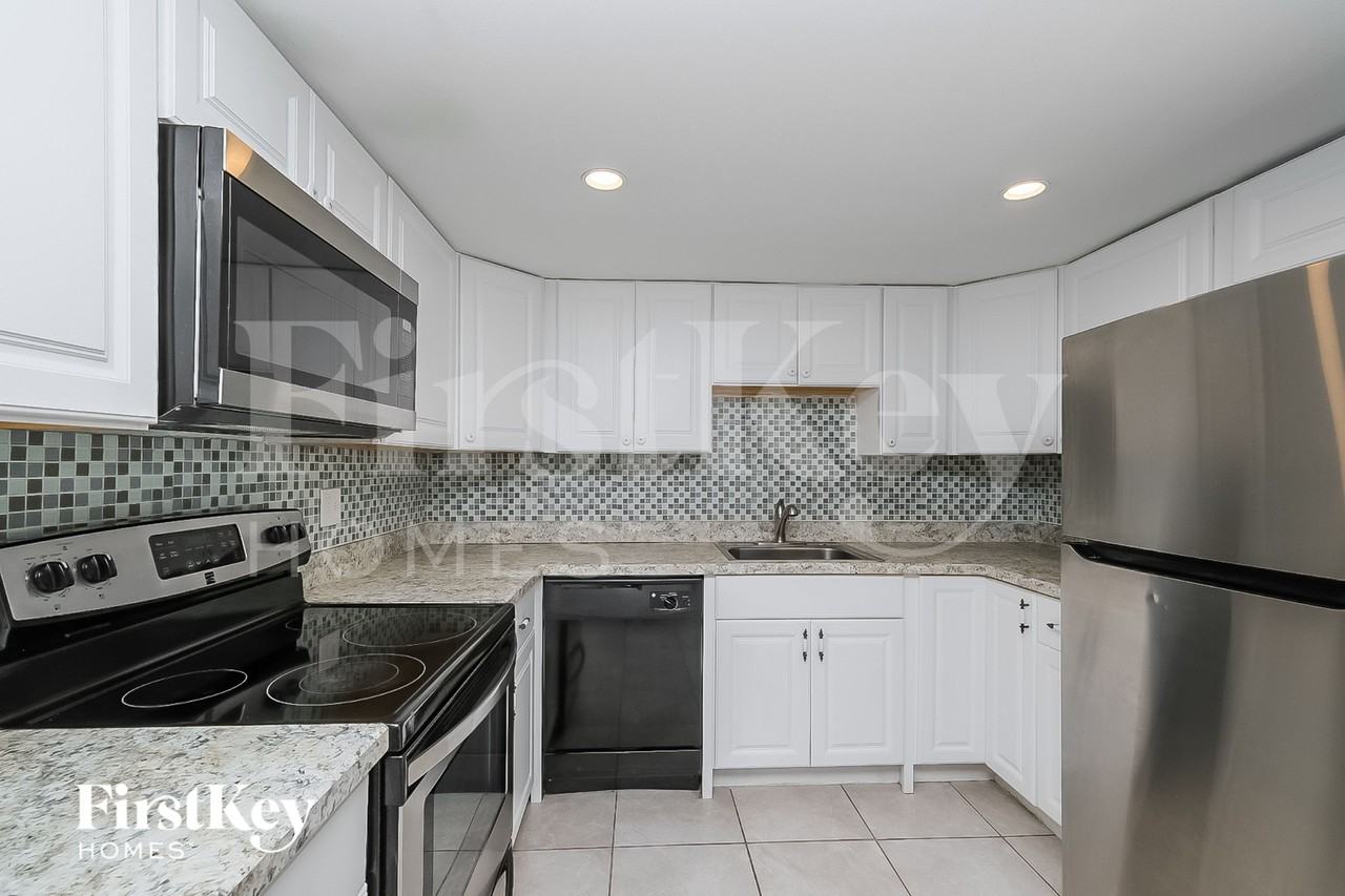 3641 Windham Dr - Photo 6 of 16