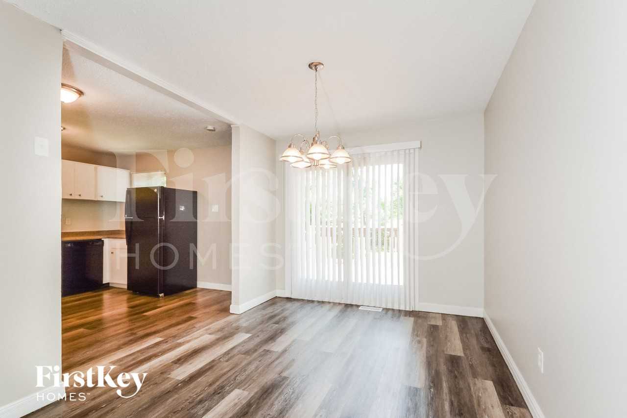 1835 Stilton Ct - Photo 4 of 15