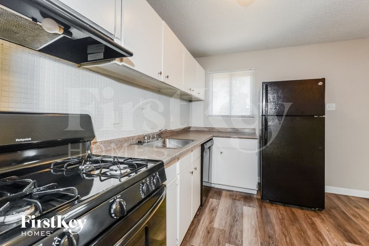 1835 Stilton Ct - Photo 6 of 15