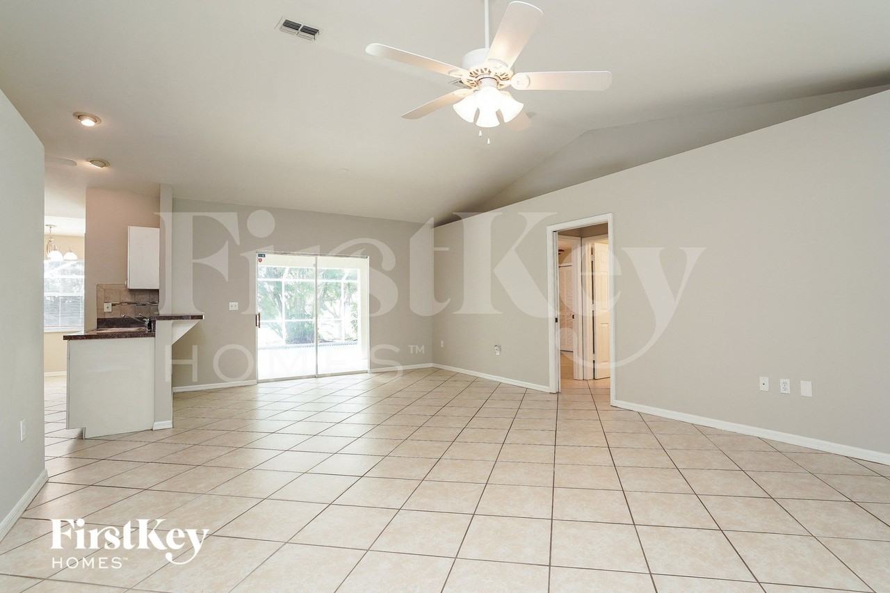 17536 Oriole Rd - Photo 2 of 15