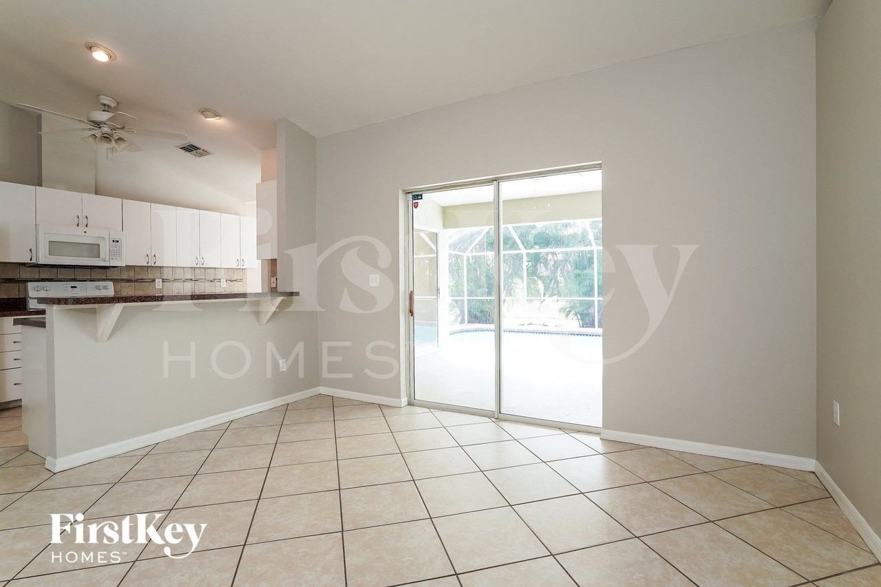 17536 Oriole Rd - Photo 3 of 15