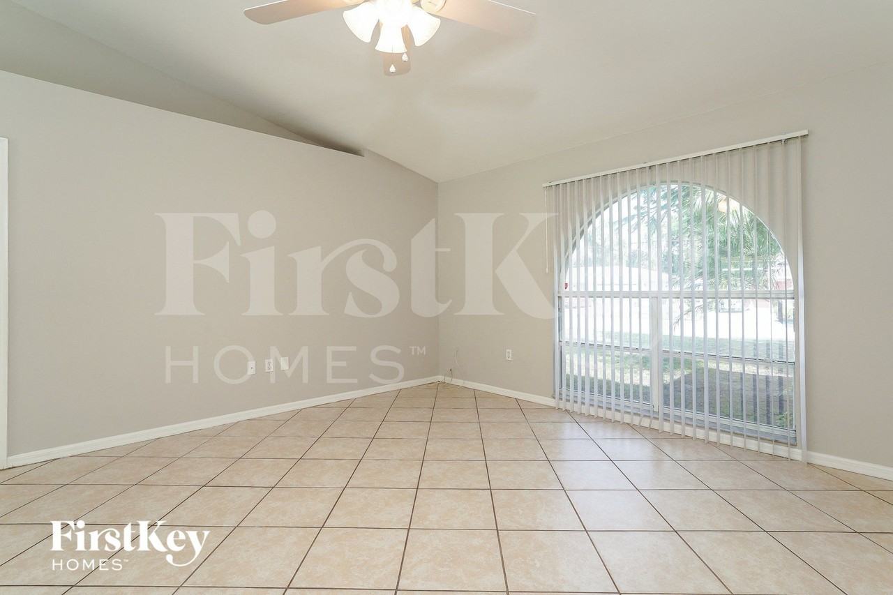 17536 Oriole Rd - Photo 7 of 15