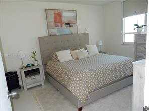 816 Brickell Key Dr - Photo 5 of 8