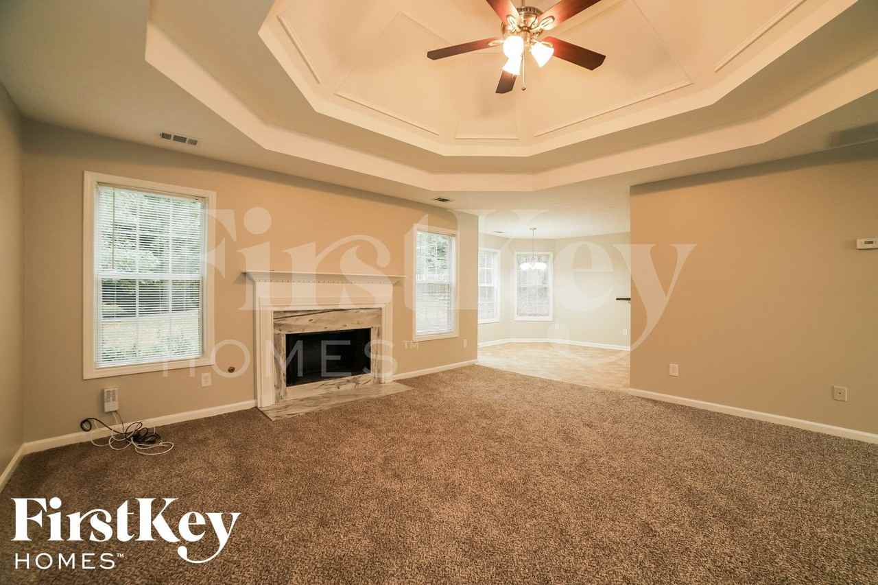 1360 Princeton View Ct - Photo 2 of 15