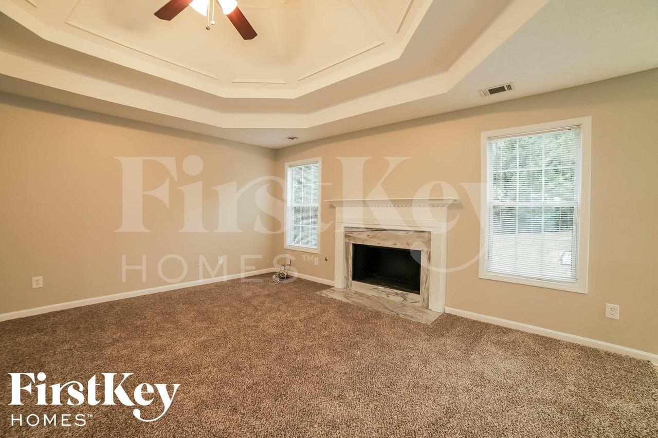 1360 Princeton View Ct - Photo 3 of 15