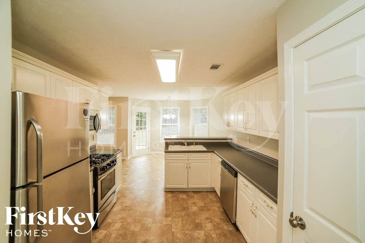 1360 Princeton View Ct - Photo 5 of 15
