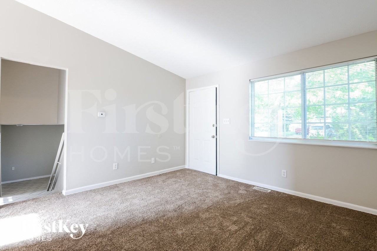 12 Country Wood Ln - Photo 3 of 16