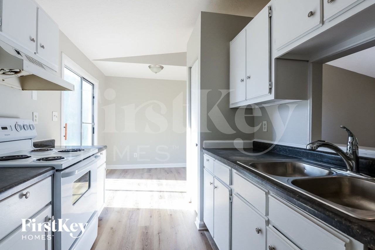 12 Country Wood Ln - Photo 6 of 16