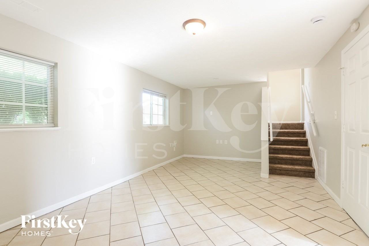 12 Country Wood Ln - Photo 7 of 16