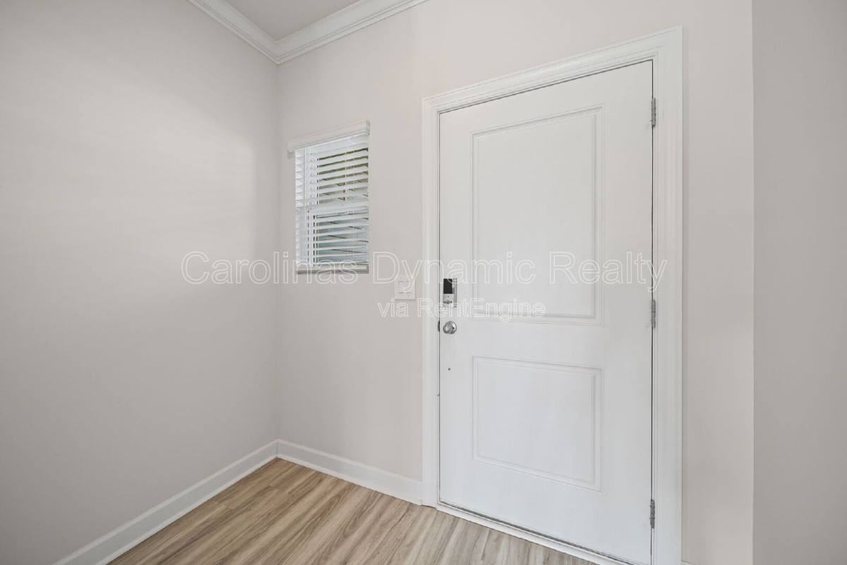 1330 Falling Acorn Ln - Photo 2 of 8