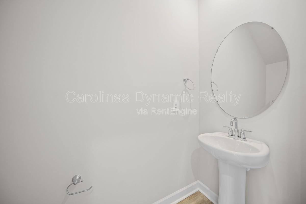 1330 Falling Acorn Ln - Photo 3 of 8