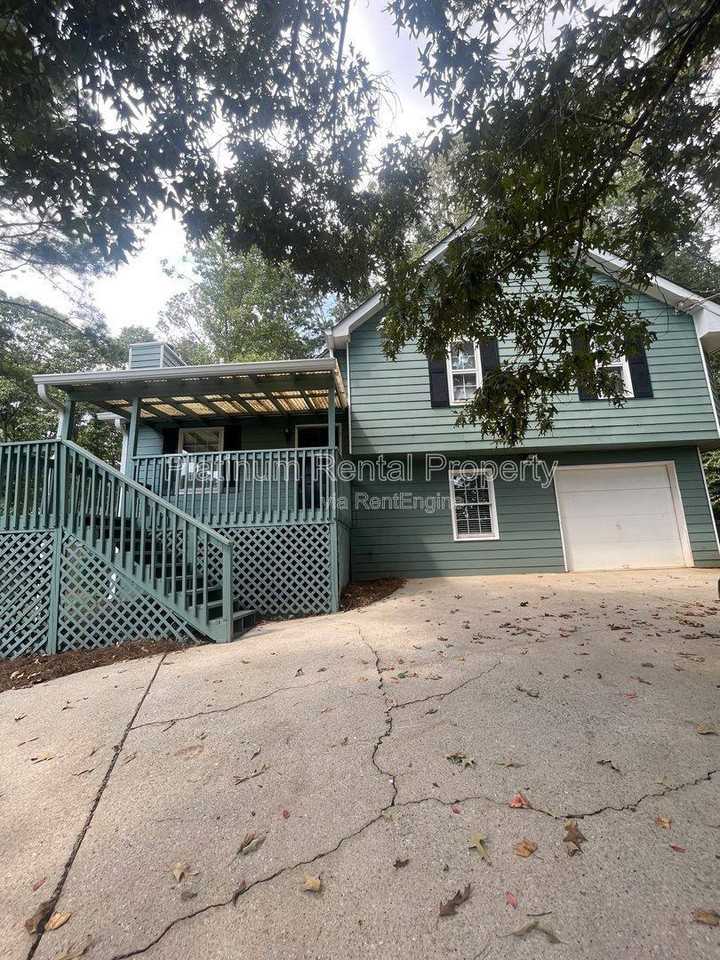 377 Arbour Way - Photo 3 of 10