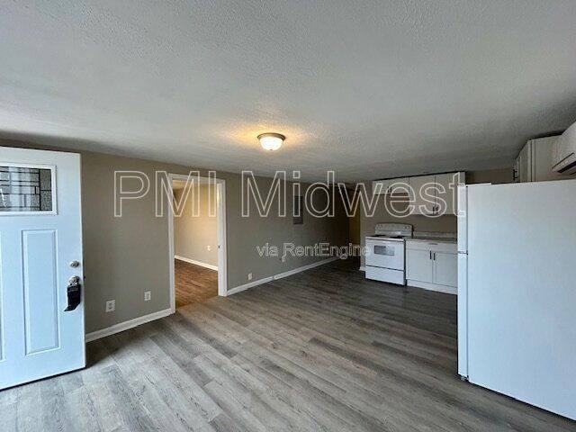 1408 Holland St #A - Photo 3 of 10
