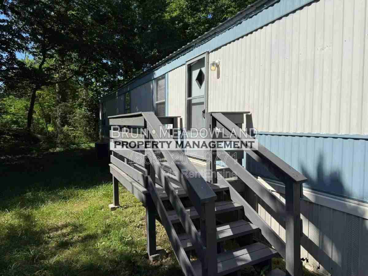 424 Patterson Rd - Photo 2 of 10