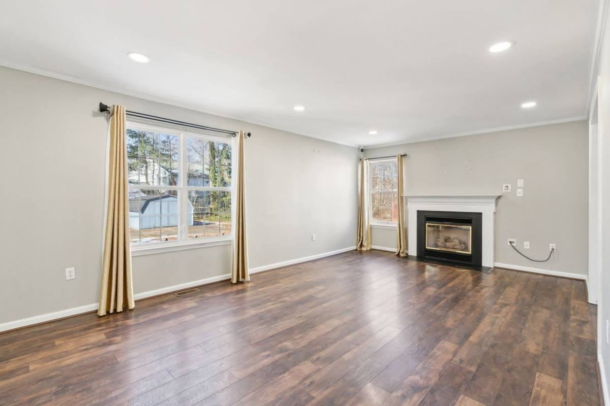 10831 Alyssa Ln - Photo 2 of 9
