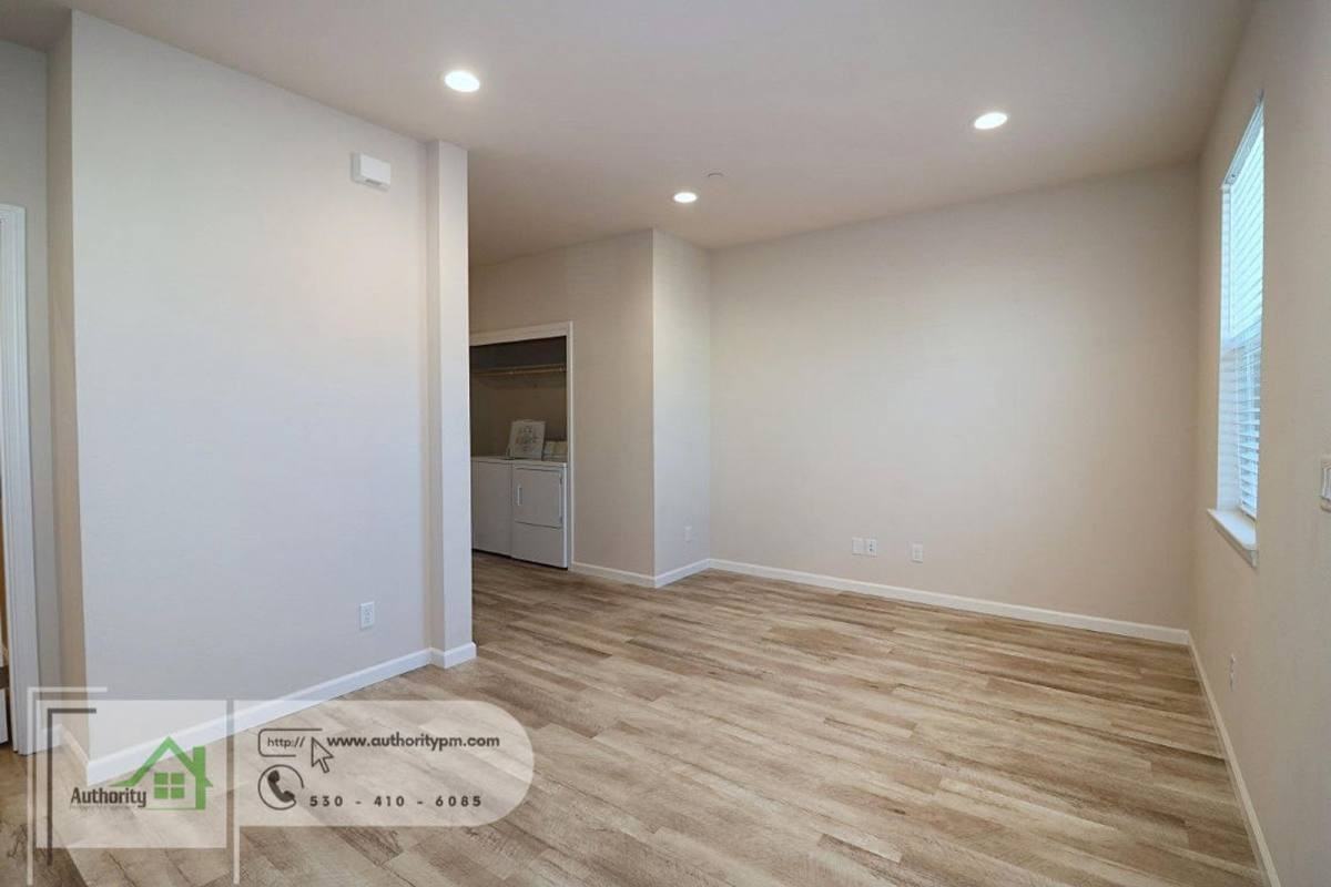 838 Mission De Oro Dr #A - Photo 5 of 9