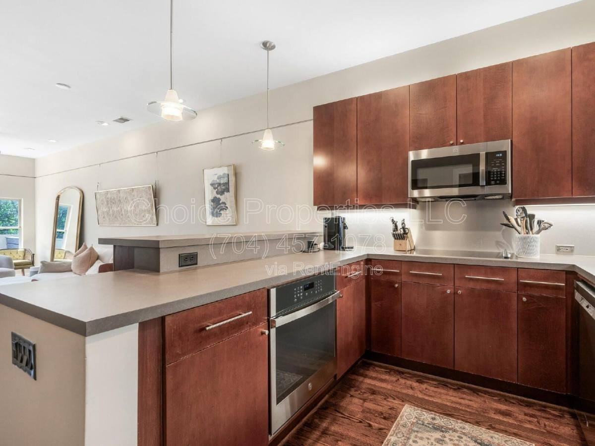1166 Park West Dr - Photo 6 of 10