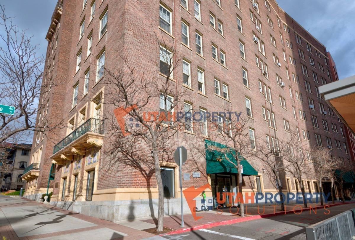 29 S State St #313