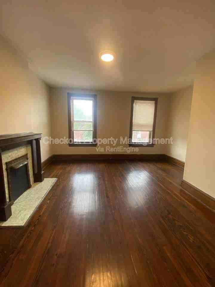 3828 Nebraska Ave - Photo 3 of 9