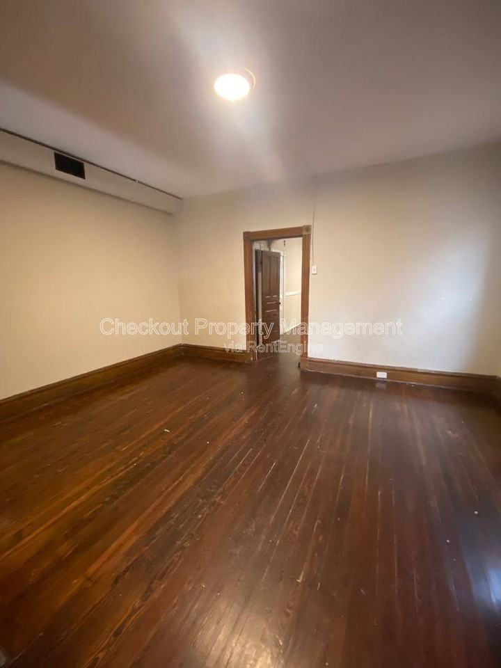 3828 Nebraska Ave - Photo 6 of 9